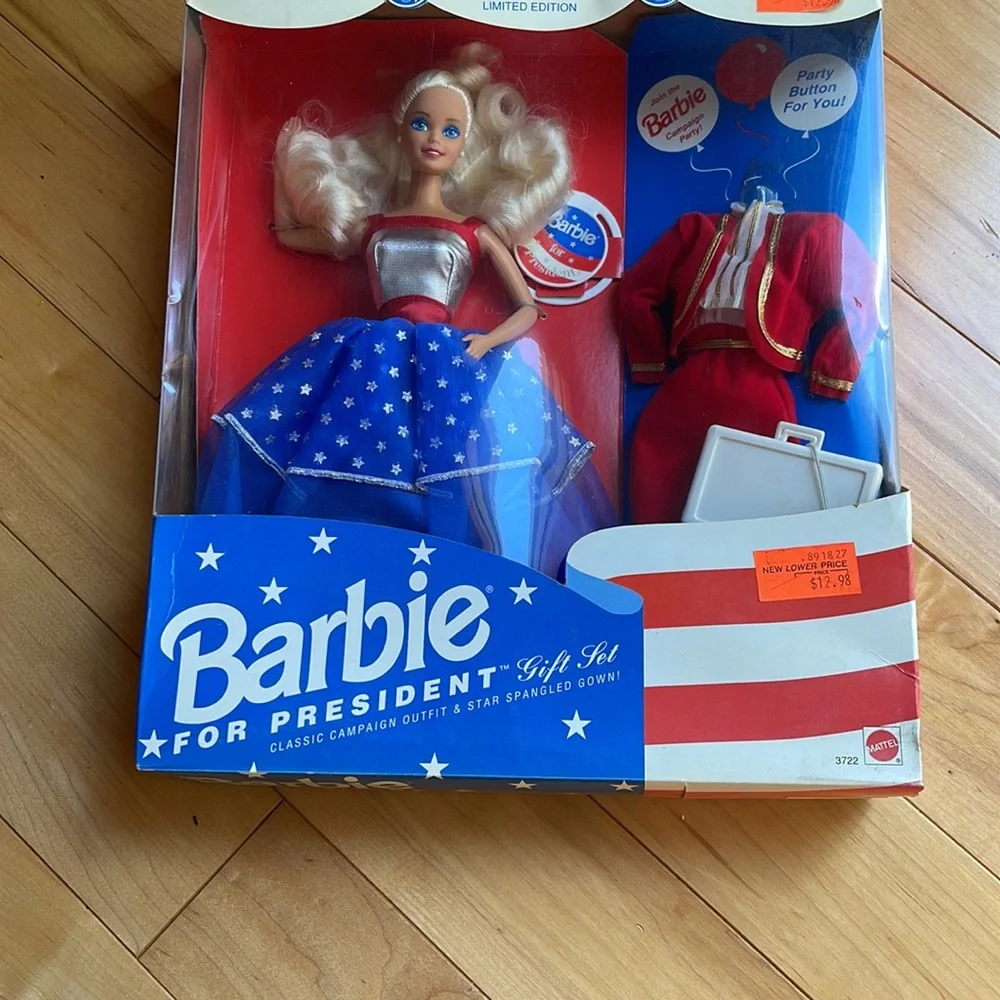 NRFB Vintage 🇺🇸 Barbie For President Gift Set 🇺🇸 - Picture 3 of 12
